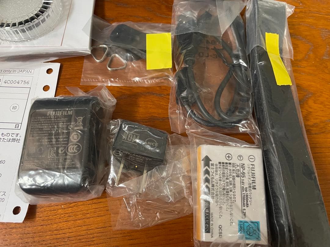 【新品未使用品】　FUJIFILM プレミアムコンパクトデジタルカメラ　X30