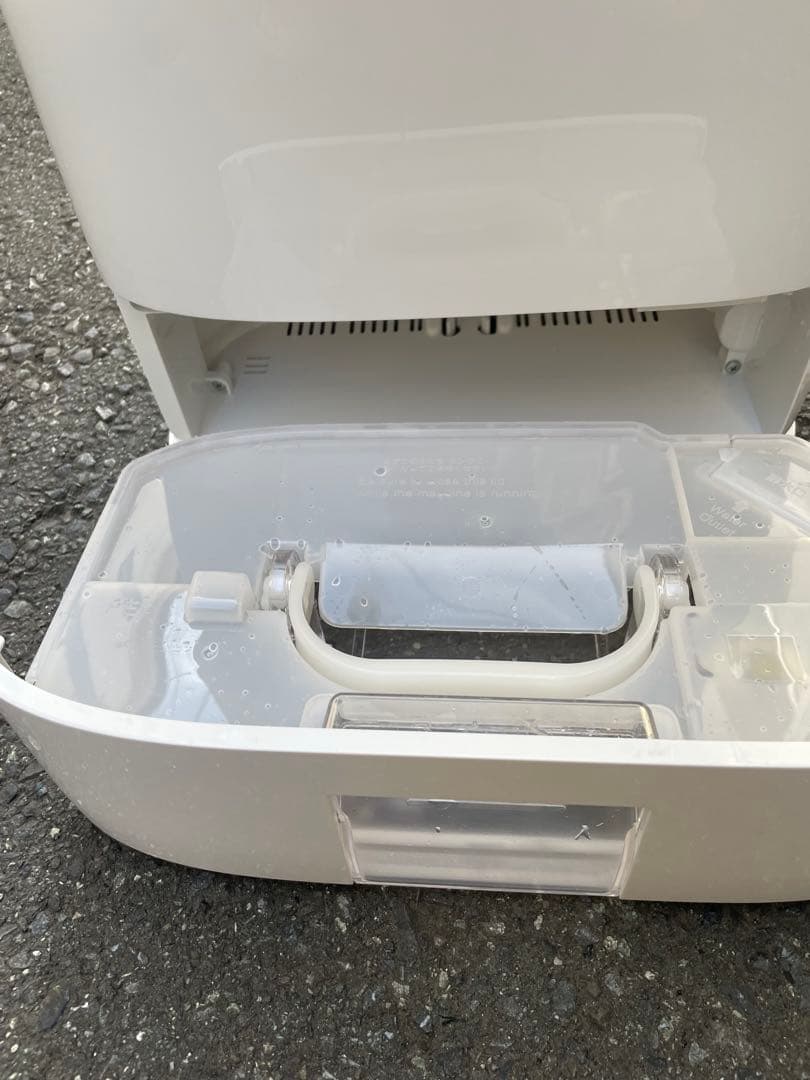 衣類乾燥除湿機F-YZU60 ホワイト 取り外し可能水タンク