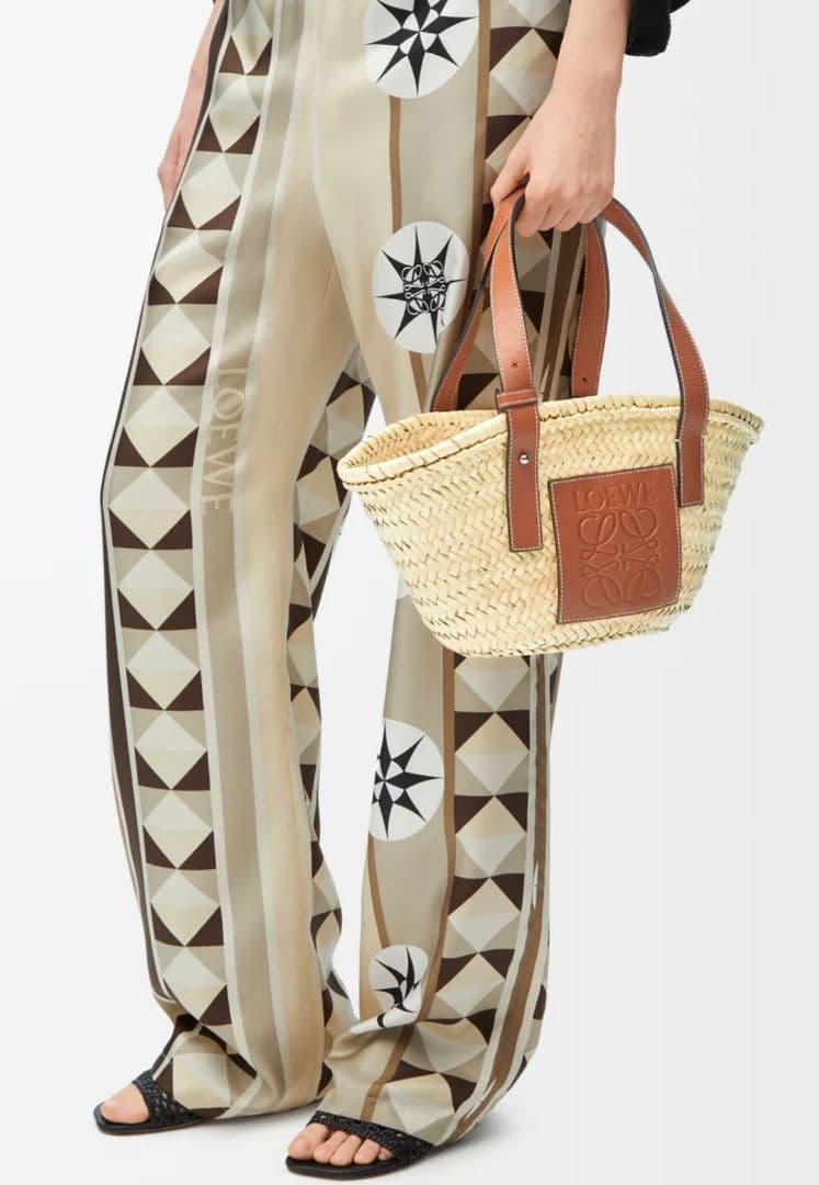 新品未使用 LOEWE ロエベ SMALL バスケットバッグ（新宿伊勢丹購入）