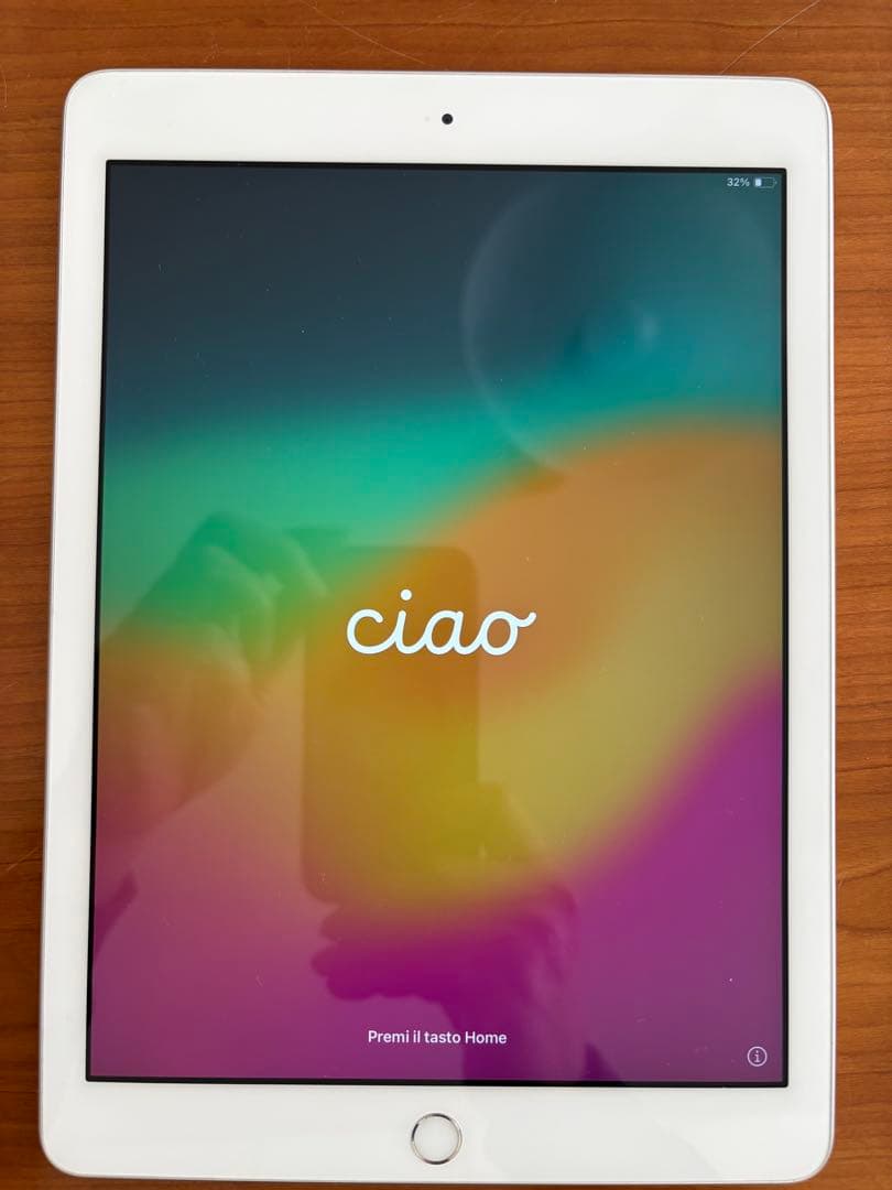 D*o様 Apple iPad (第6世代) シルバー