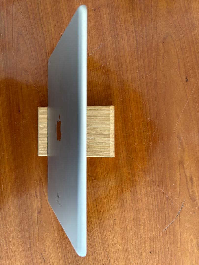 D*o様 Apple iPad (第6世代) シルバー