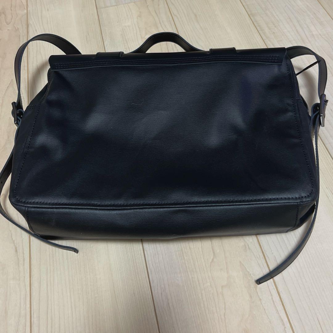 Dr.Martens サッチェルバッグ　ショルダーバッグ　ブラック　PA05X