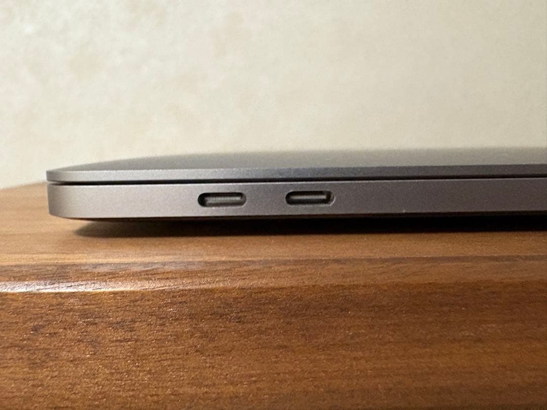 MacBook本体 Apple MacBook Pro 13 inch (2016)MLH12J/A