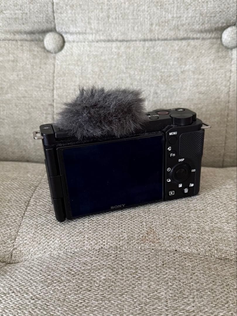 【使用少なめ】SONY ZV-E10ミラーレスカメラ+グリップ+メモリーカード付