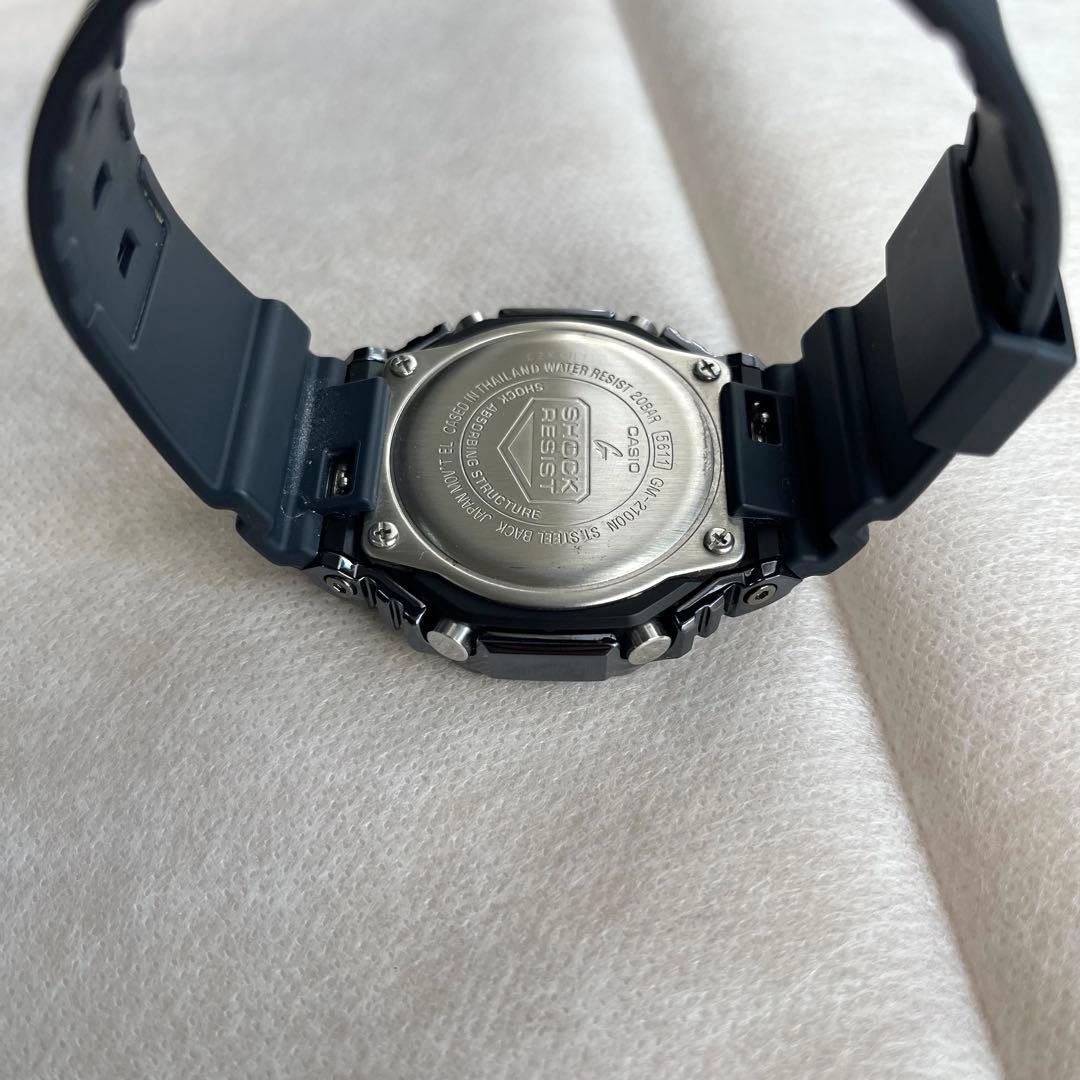 G-SHOCK 5611 GM-2100N ネイビー　八角形