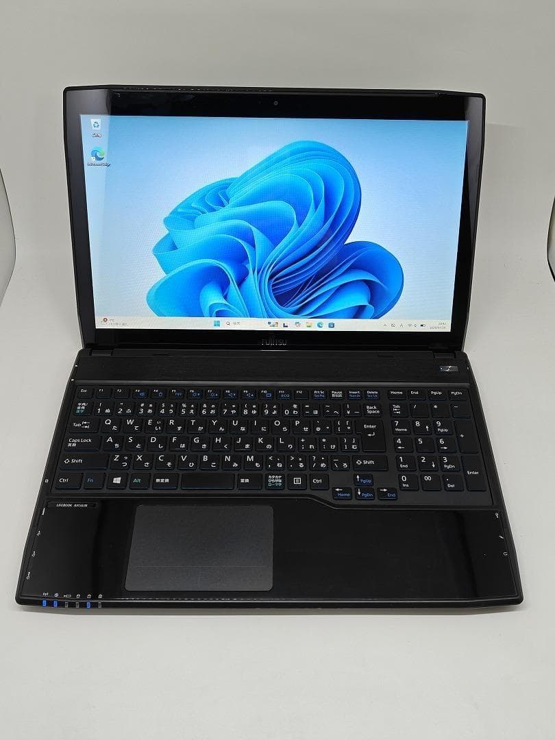 【FUJITSU】爆速 Core i7/新品SSD256GB 8GB D12