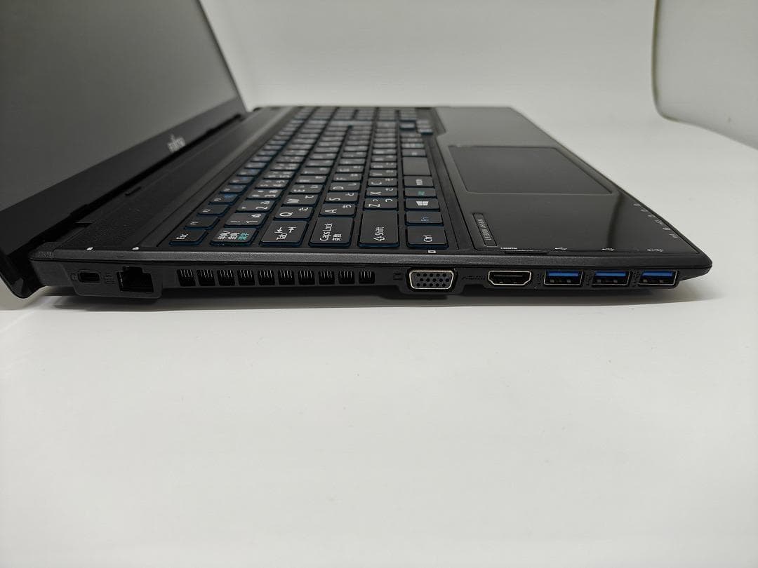 【FUJITSU】爆速 Core i7/新品SSD256GB 8GB D12