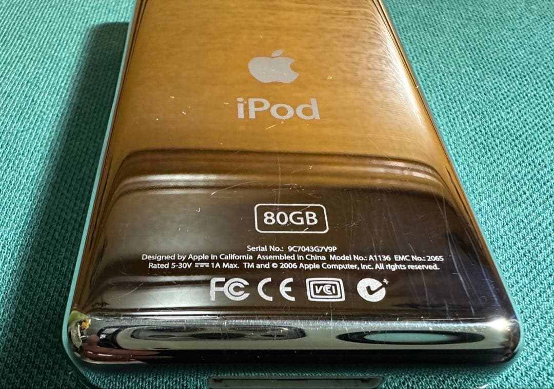 きれいなiPod Classic 5.5世代　80GB 新品のバッテリー