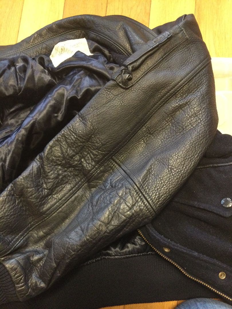 Men's BATSU スタジャン 牛袖革