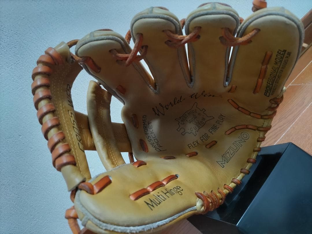 ミズノ ワールドウィン　赤カップ　限定品