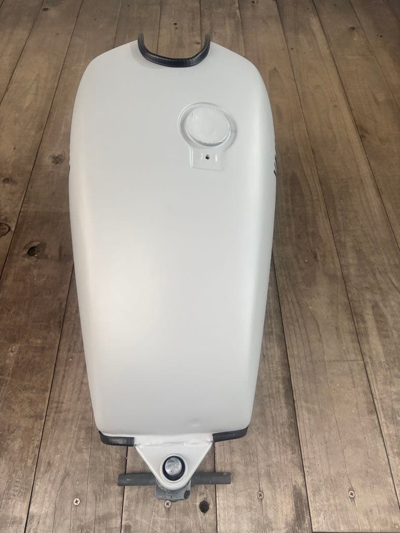 SR400 ガソリンタンク　マットグレー＆ブラック（自家塗装）