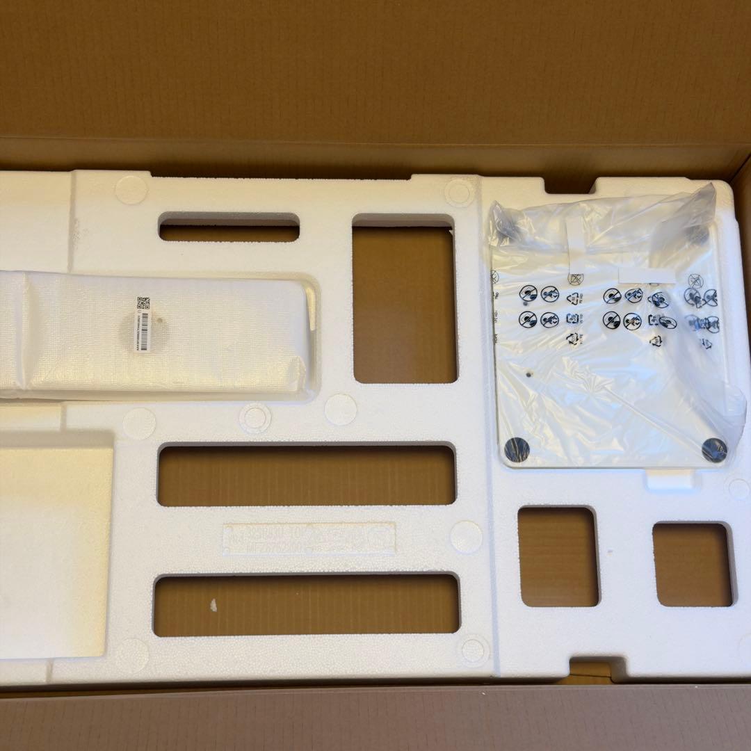 LG 31.5インチ　スマートモニター 32SR83U