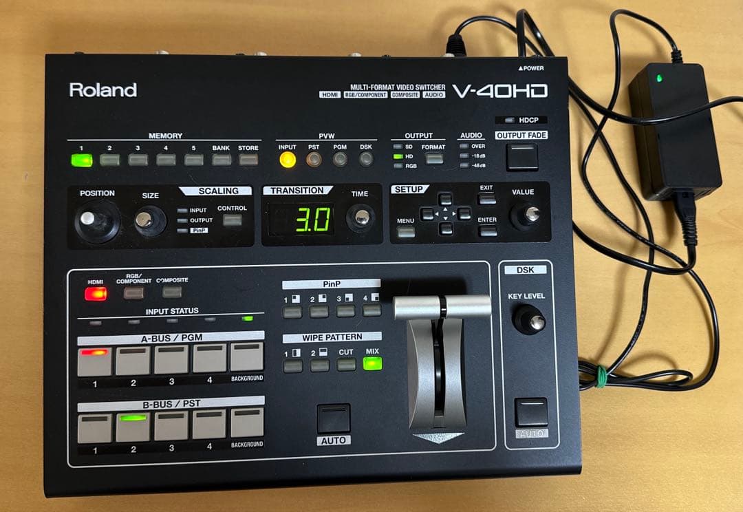 Roland V-40HD ビデオスイッチャー(リコール対象外機器)【中古品】