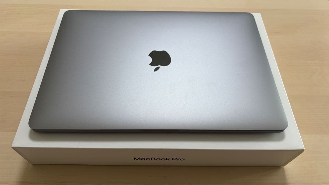 MacBook Pro 2020 16GB/512GB/13インチ