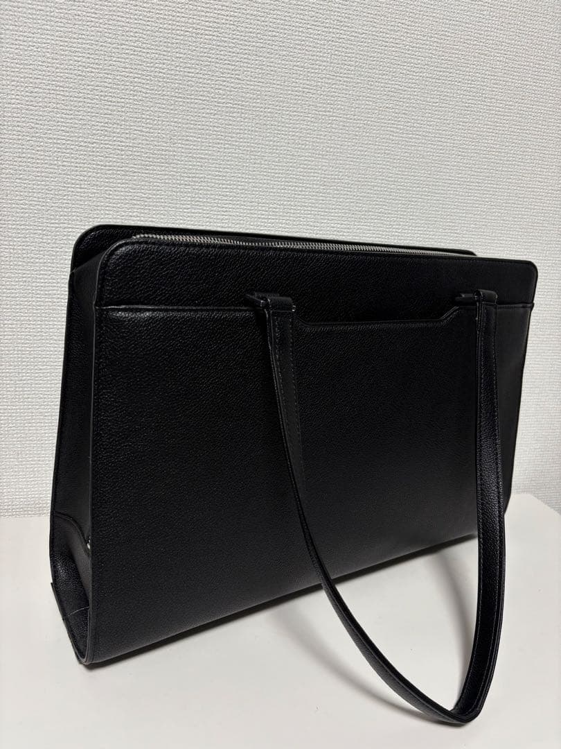 SUITSELECT × Samantha Thavasaコラボバッグ ブラック