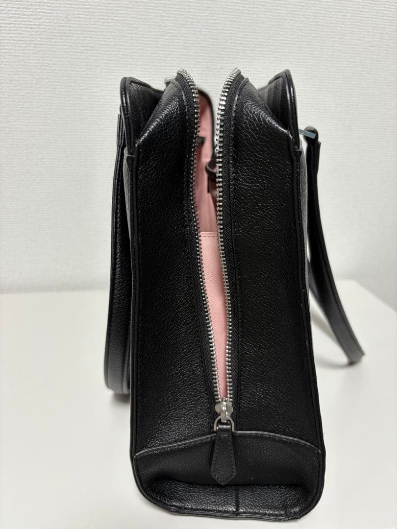 SUITSELECT × Samantha Thavasaコラボバッグ ブラック