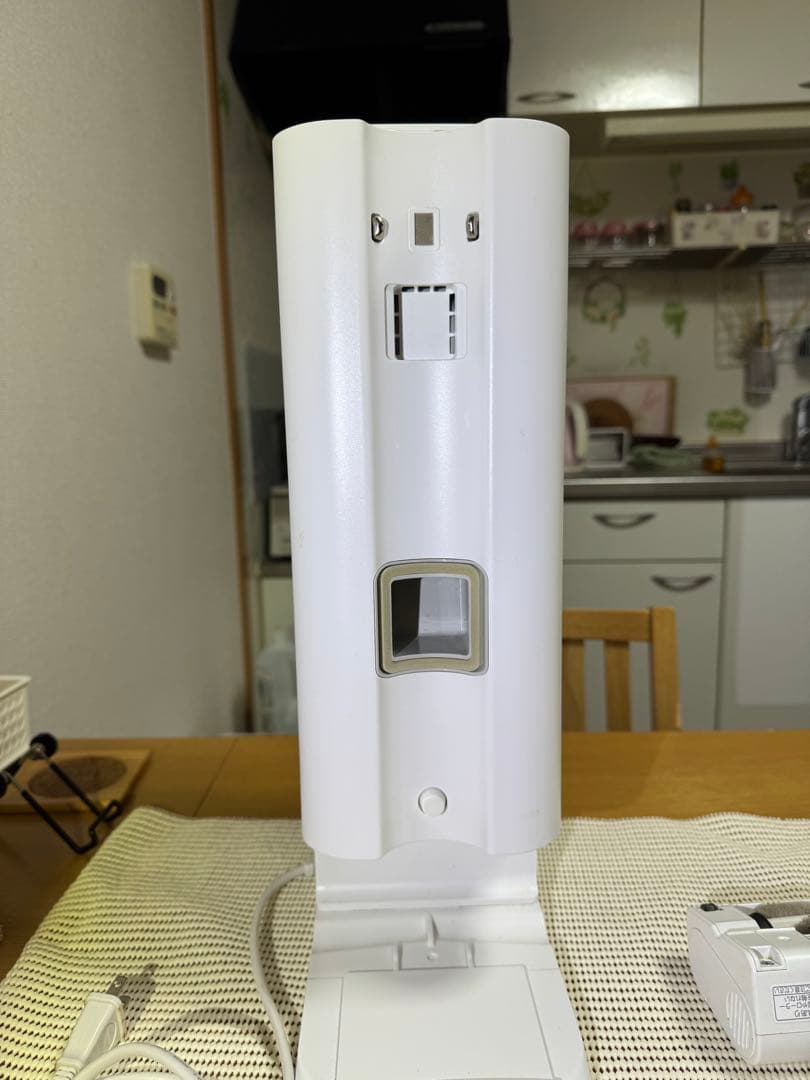 【送料無料】パナソニック コードレス 掃除機 MC-NS100K 2023年製