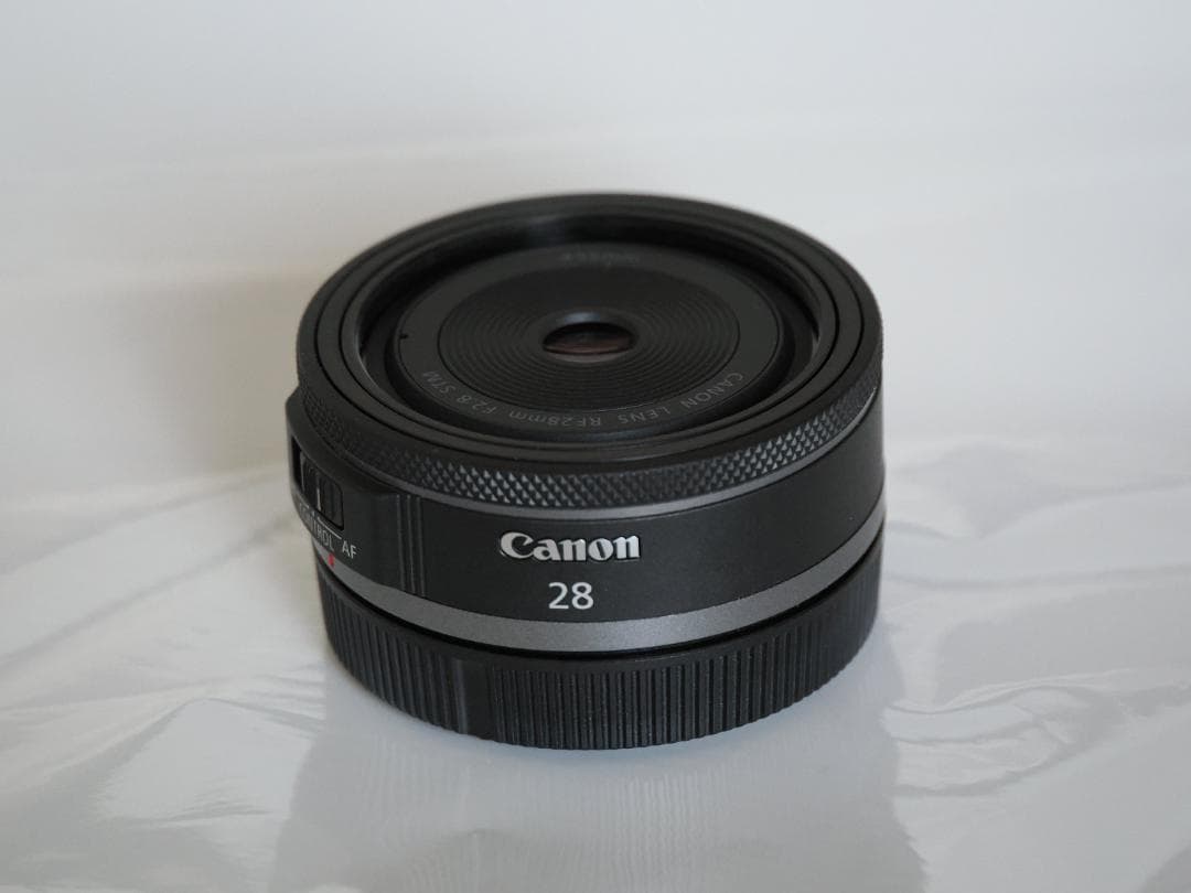 Canon RF 28mm F2.8 STM レンズ フード付き