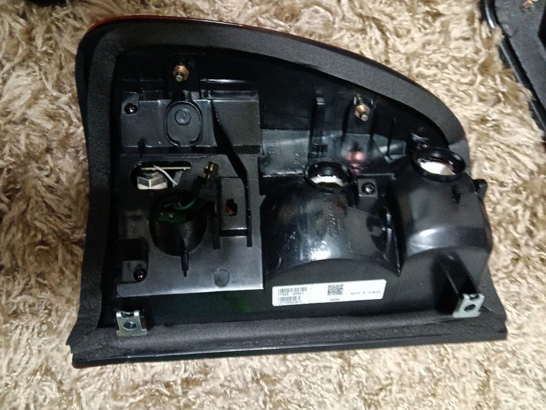 未使用　ランドクルーザー100 LEDテール　背面レス用