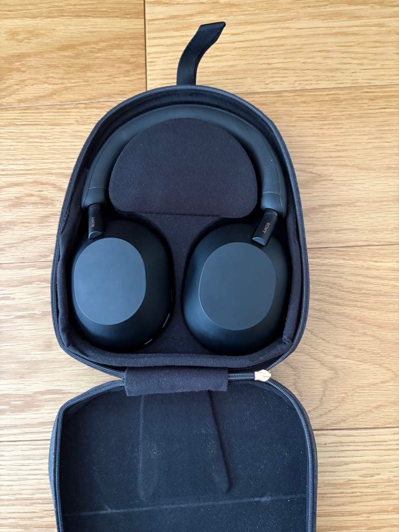 ソニーヘッドホン　WH-1000XM5