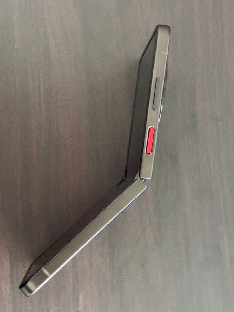 【新古品】nubia Flip 5G SIMフリー 保証有 eSIM対応