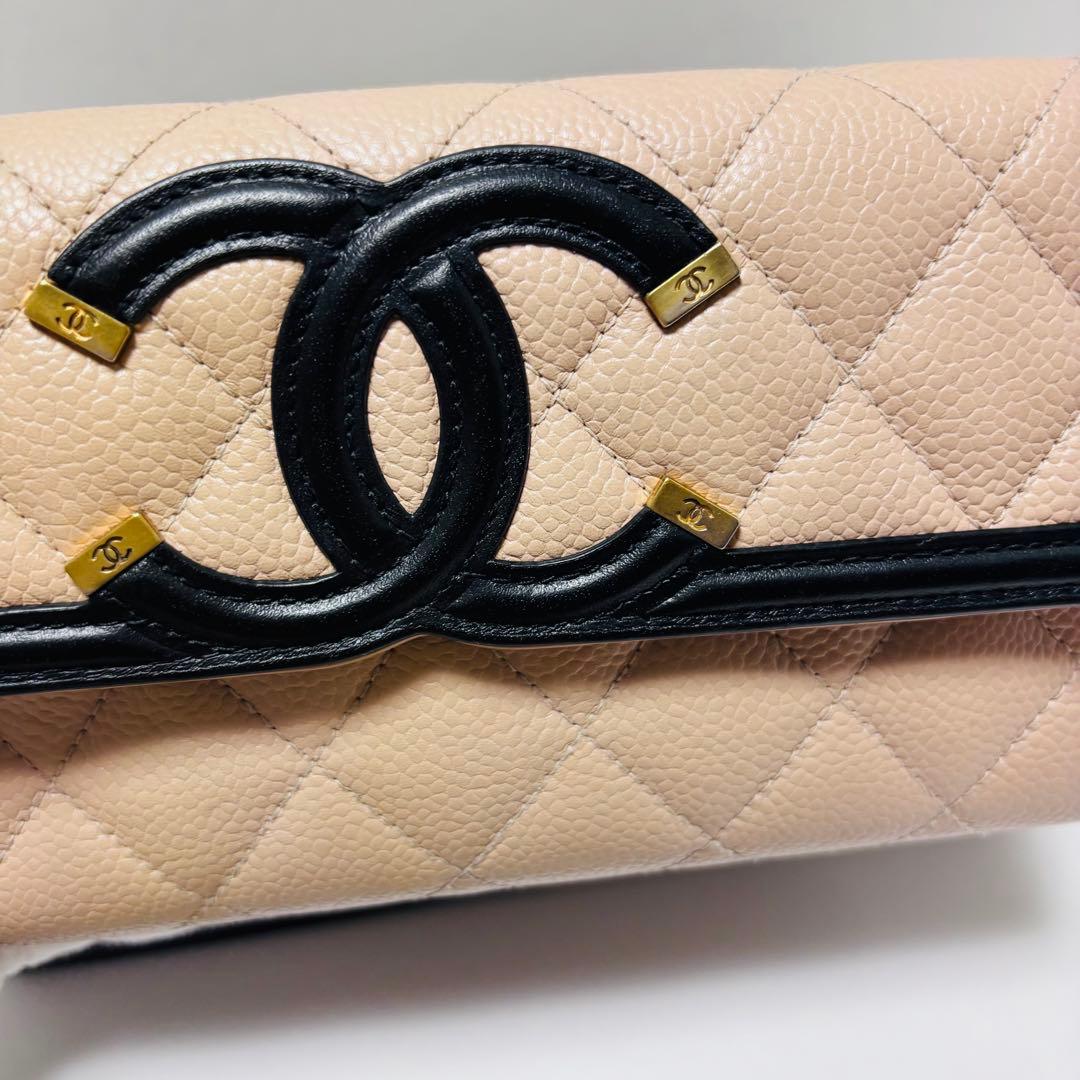 【美品】シャネルキャビアスキン　CCフィリグリー　長財布　カード・シールあり