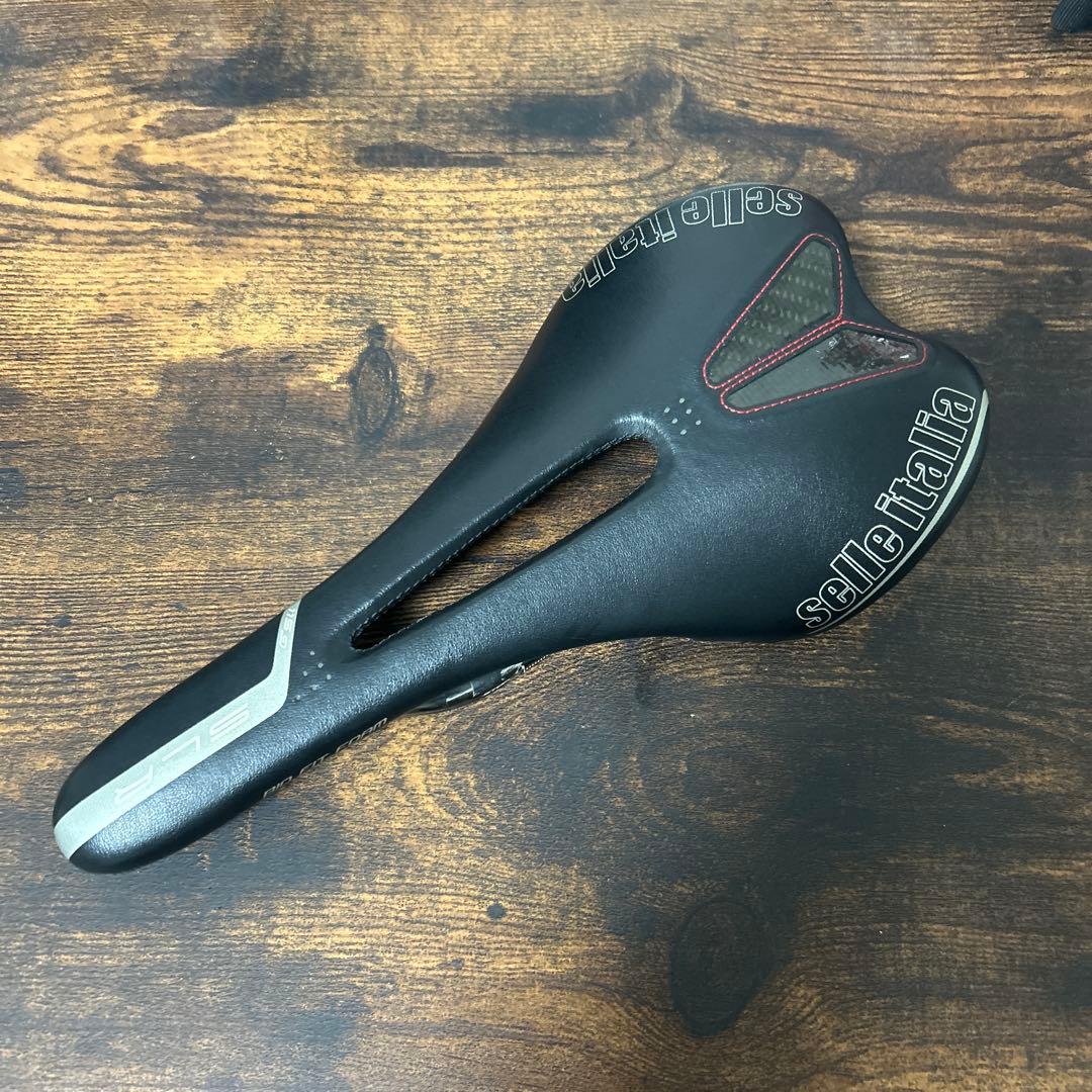 セライタリア SLR カーボン