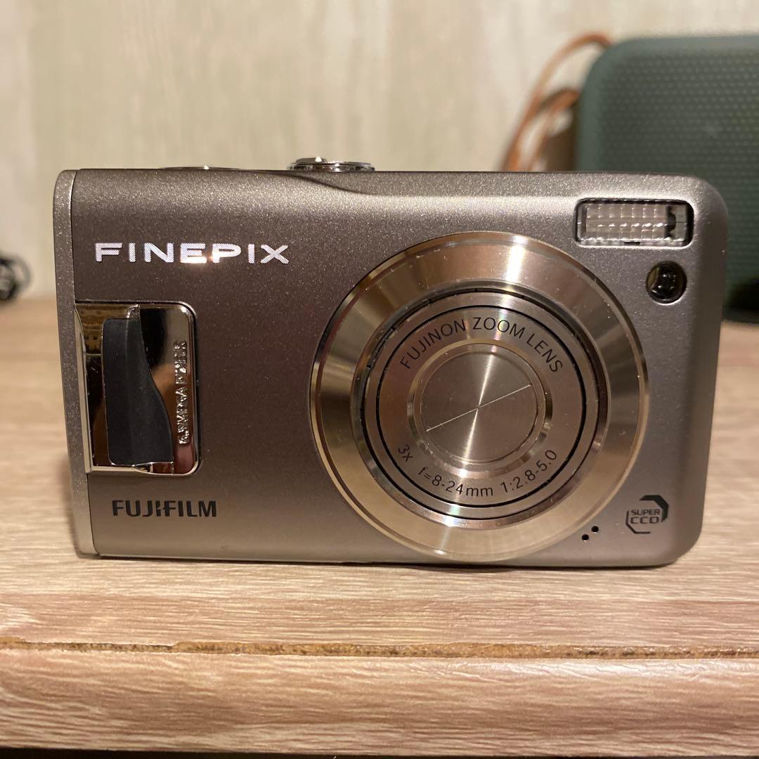 動作品☆送料無料　FUJIFILM FinePixF31fd 本体のみ