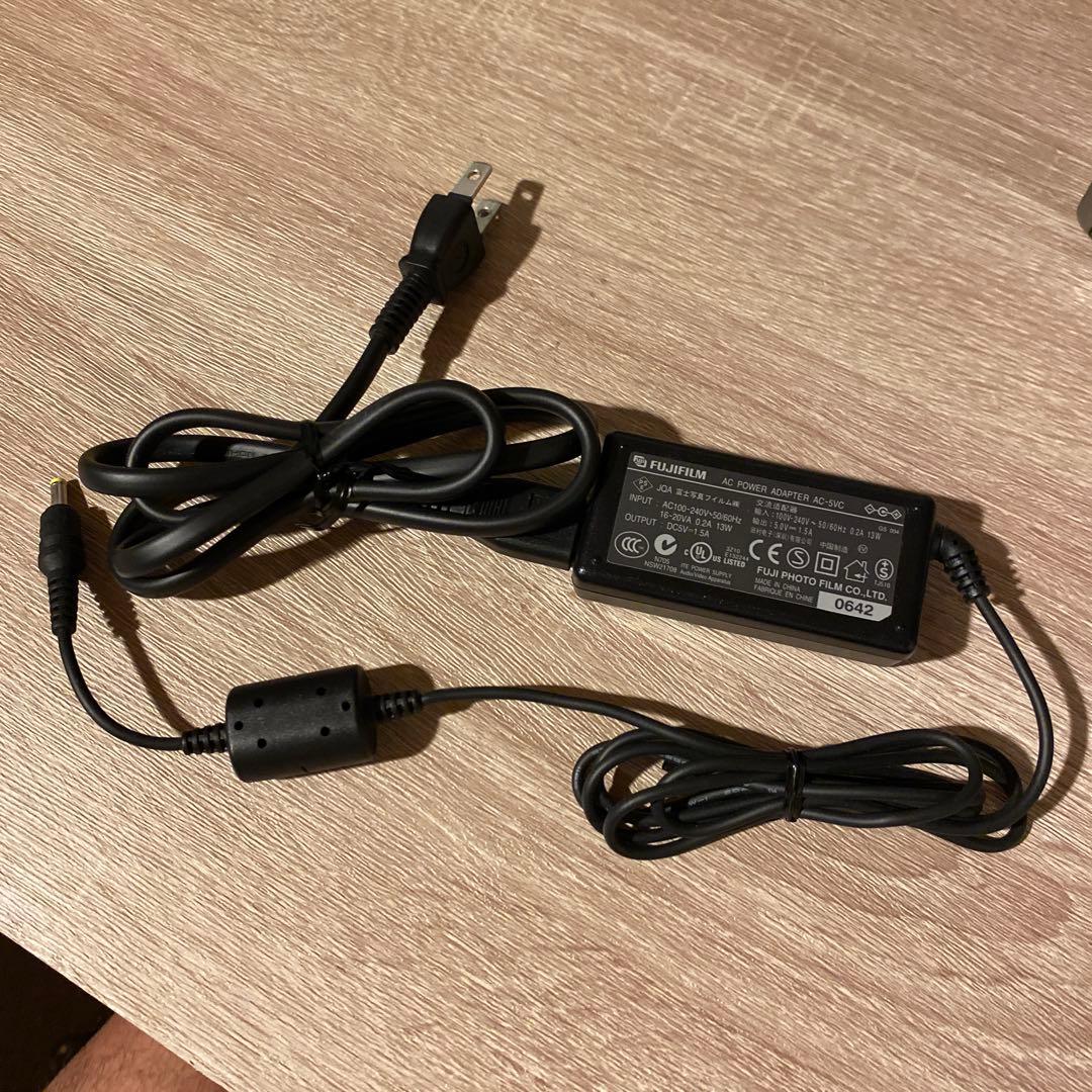 動作品☆送料無料　FUJIFILM FinePixF31fd 本体のみ