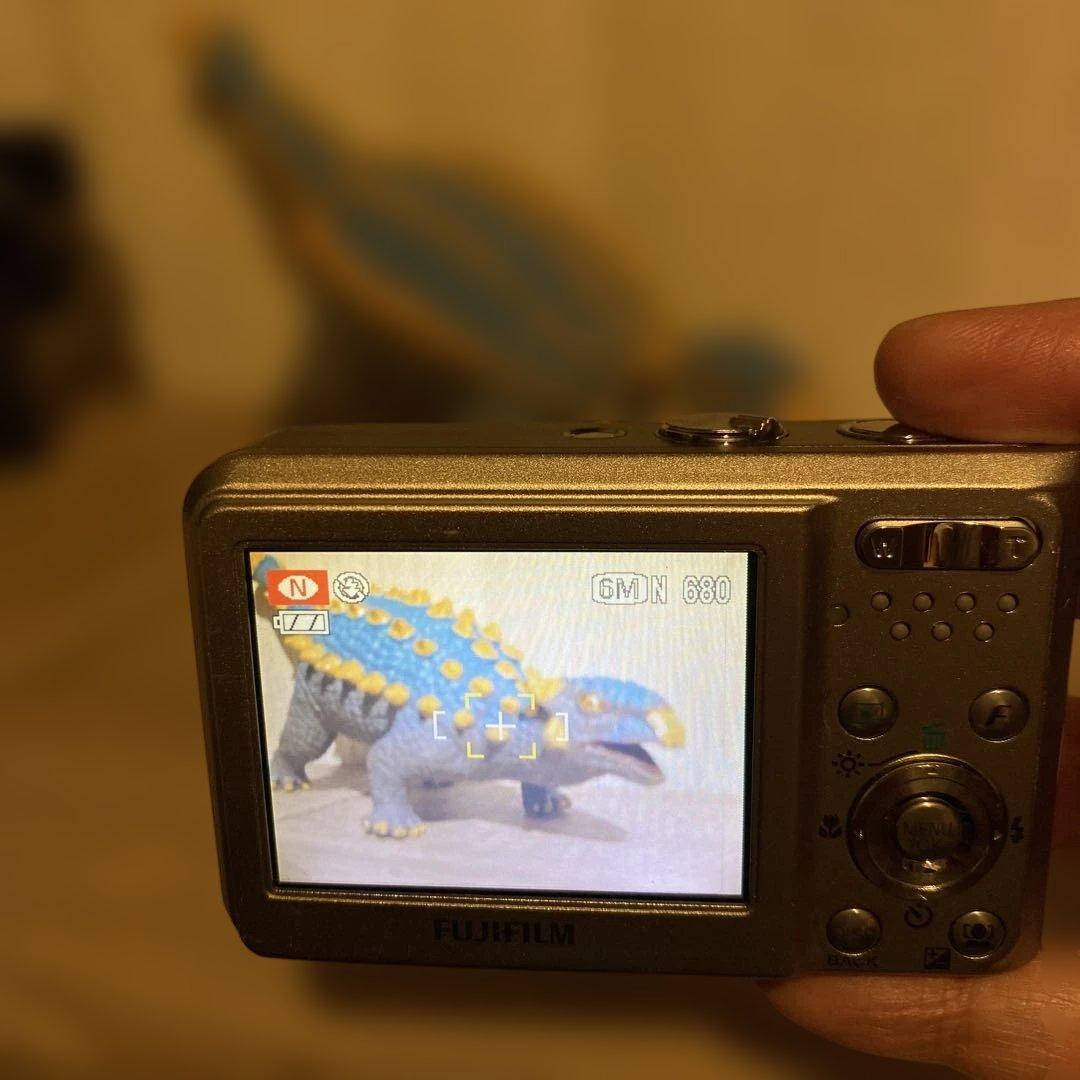 動作品☆送料無料　FUJIFILM FinePixF31fd 本体のみ