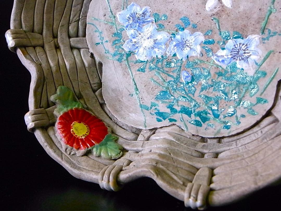 【 E918 】 素晴らしき超名品　明治期萬古焼上手作品　陽刻朝顔文飾り皿