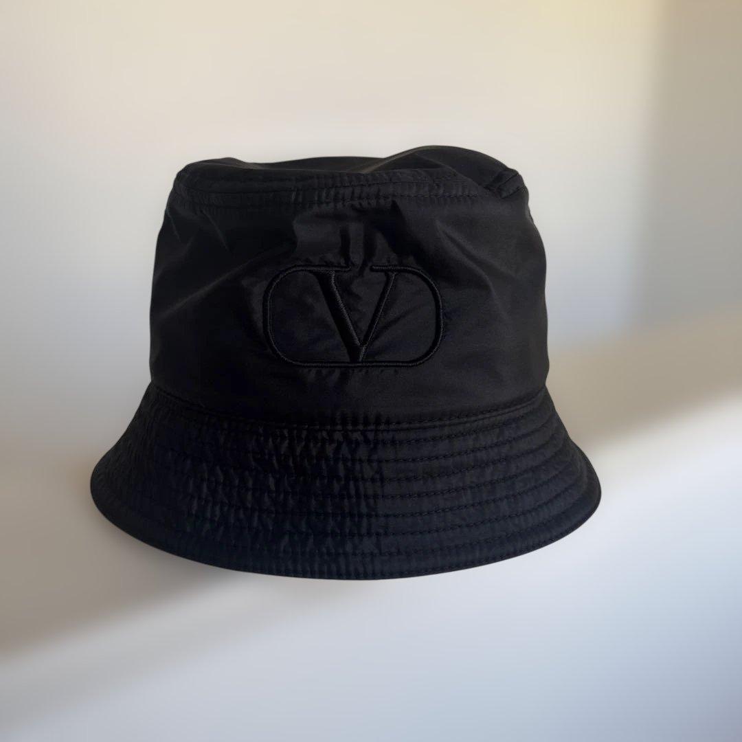 バレンティノ バケットハット ロゴ XY0HGA11QSH
