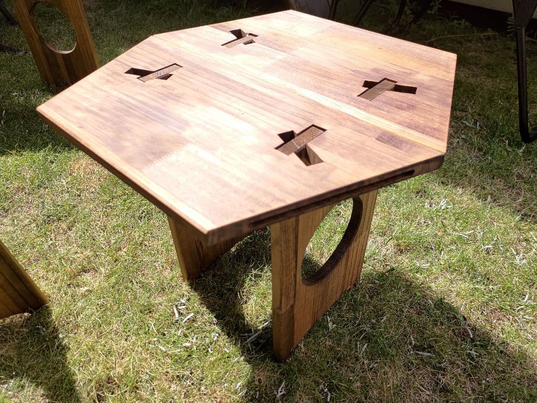 木製手作りキャンプテーブル 囲炉裏 組み立て式円卓 ファイヤーオクタゴンテーブル