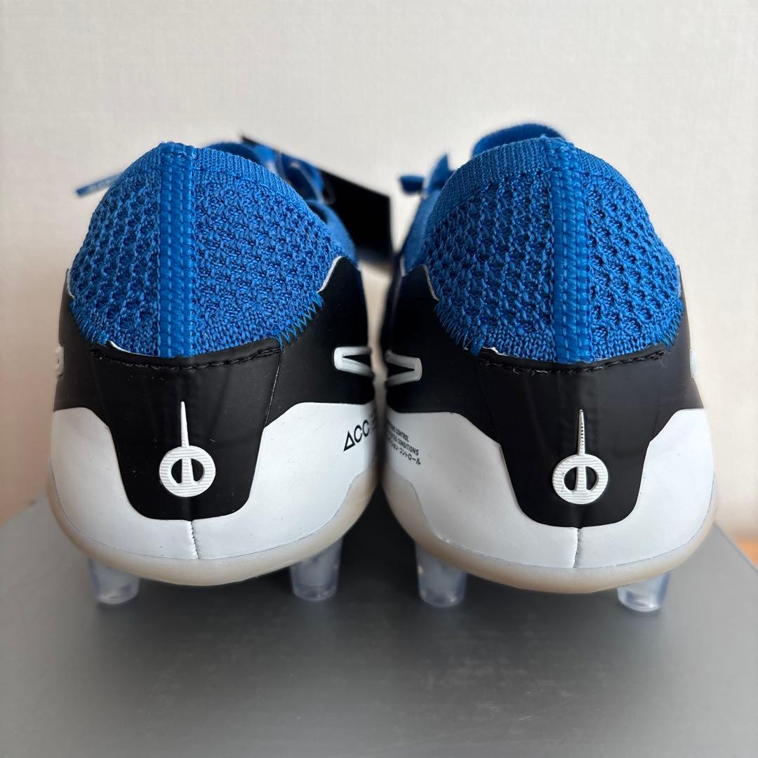 28　ナイキ　サッカー　スパイク　DV4330　ティエンポ レジェンド 10