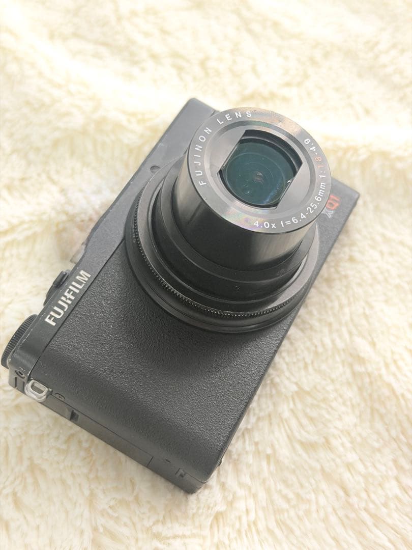 FUJIFILMプレミアムコンパクトデジタルカメラXQ1
