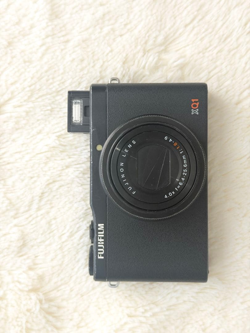 FUJIFILMプレミアムコンパクトデジタルカメラXQ1