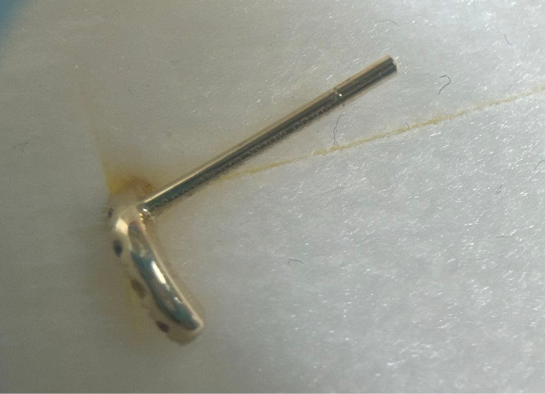 ビジュードエム　プチレインボーピアス　片耳用　ミオハルタカ