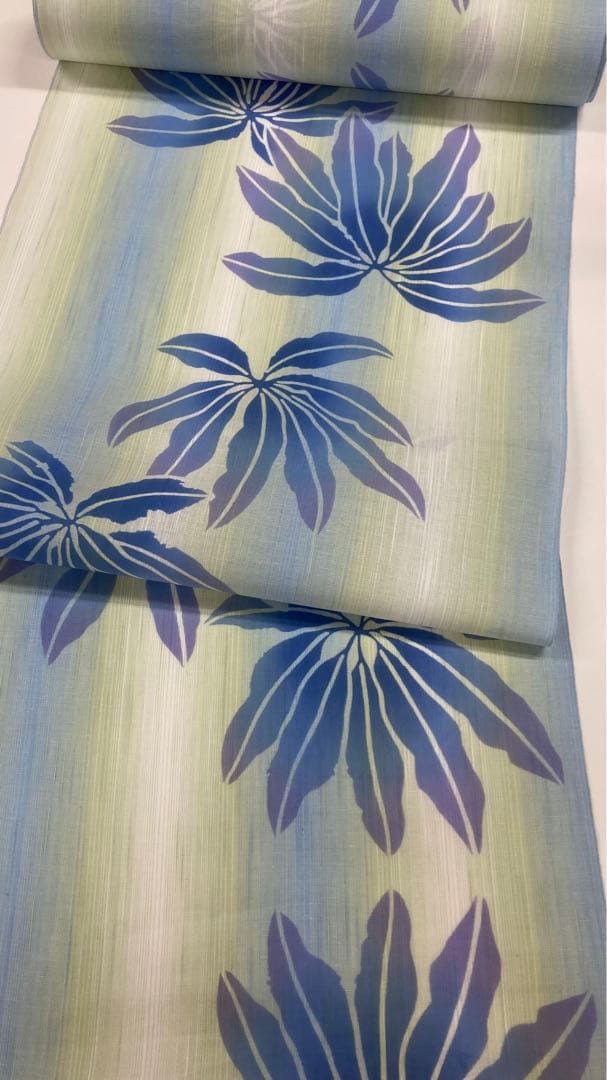 美品の新品未使用　伊勢型紙の浴衣反物　⭐︎写真追加しました
