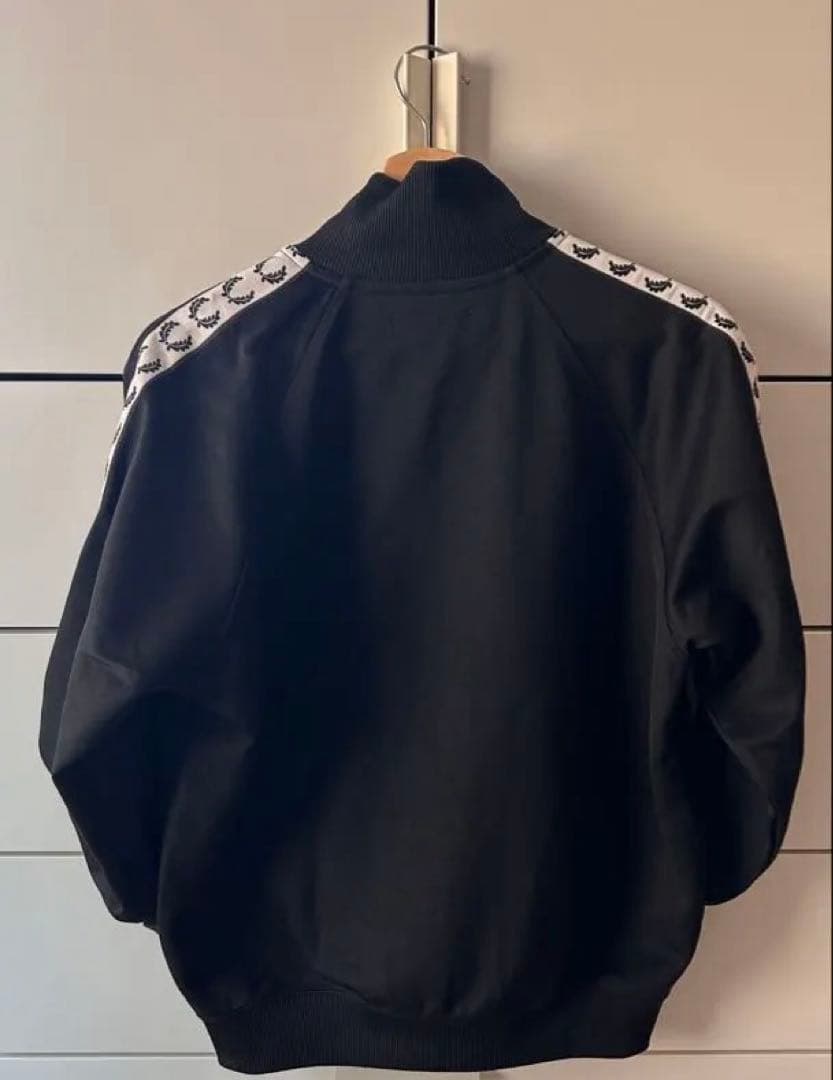 FRED PERRY トラックジャケット