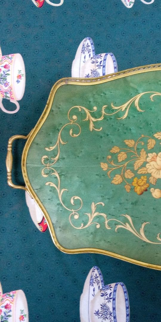 2点セット・イタリア製・象嵌トレー・グリーン花柄・アンティーク