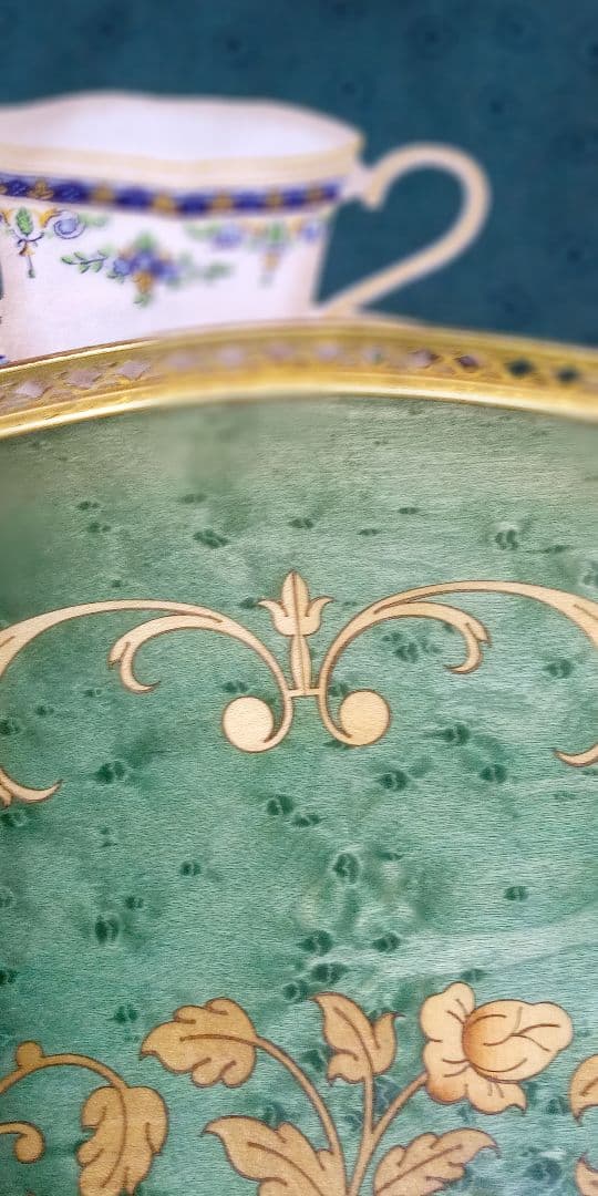 2点セット・イタリア製・象嵌トレー・グリーン花柄・アンティーク