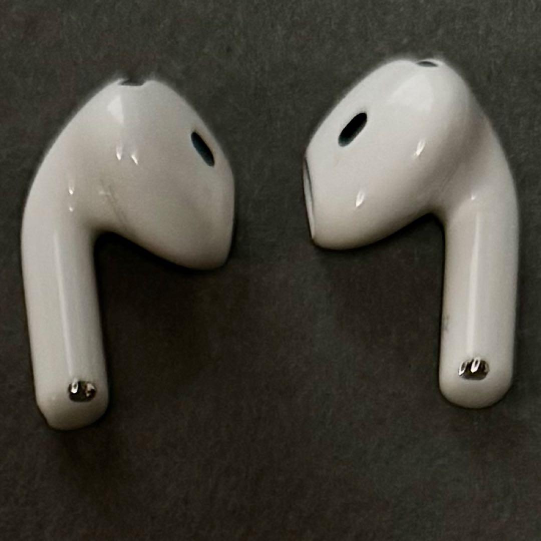  Apple AirPods 4 アクティブノイズキャンセリングモデル 本体
