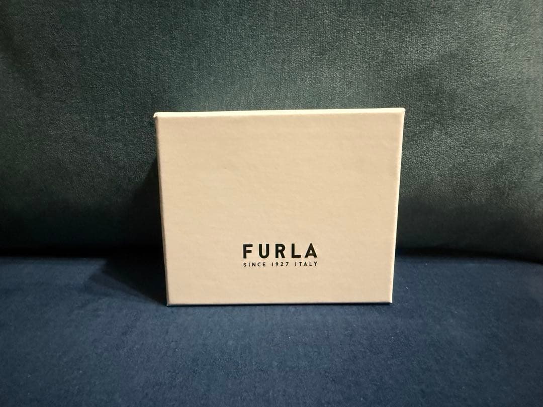 【新品未使用】FURLA 名刺入れ　ビジネスカードケース