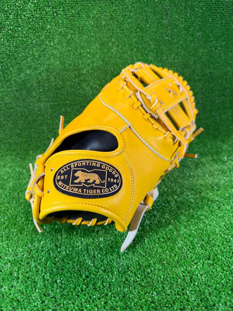 ミツワタイガー　REVOLTIGER　軟式　ファーストミット