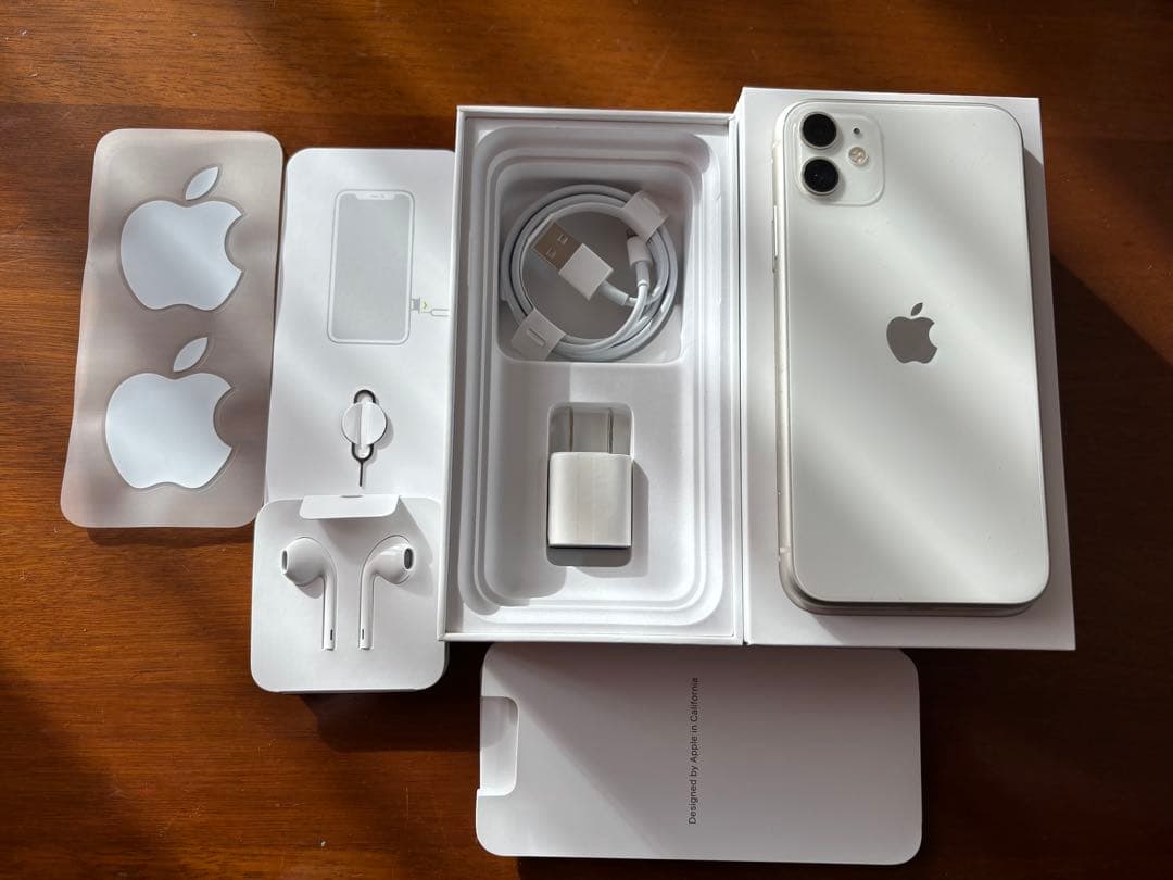 Apple iPhone 11 ホワイト128GB本体と付属品