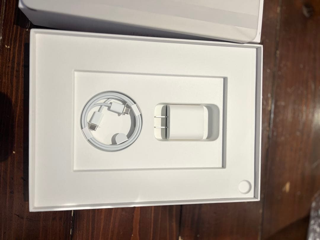 【新品未使用】iPad air Wi-Fi 256GB スターライト第5世代