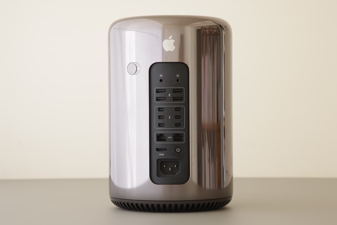 MacPro 2013 3.5GHz 6コア 32GB 1TB SSD