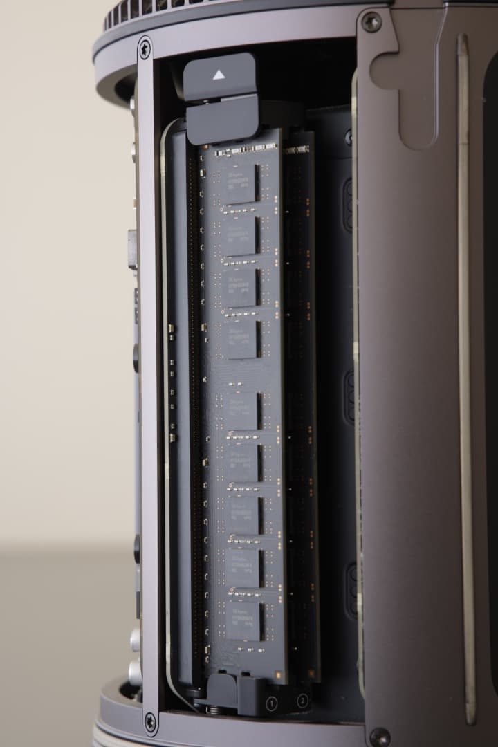 MacPro 2013 3.5GHz 6コア 32GB 1TB SSD