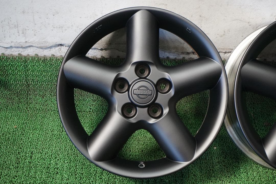 ニッサン純正　カスタムブラックエディション　エクストレイル　スタッドレス