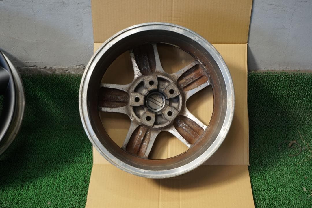 ニッサン純正　カスタムブラックエディション　エクストレイル　スタッドレス